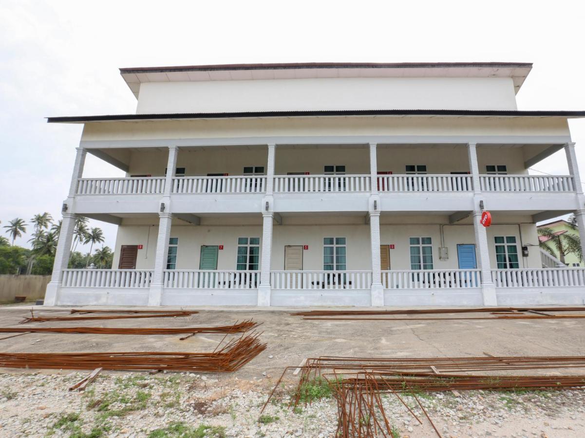 Oyo 90135 Saujana Villa Cherok Paloh Kuantan Exterior photo